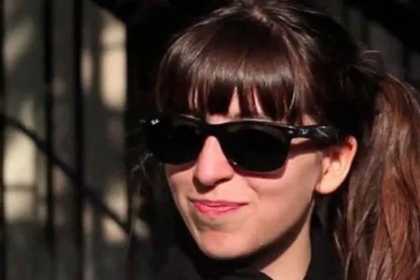 Florencia Kirchner cobra $57.000 como directora de la empresa inmobiliaria Los Sauces