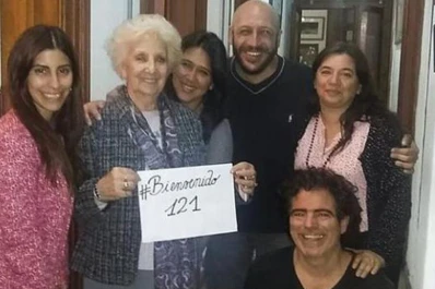 Tenemos 40 años de amor para darte, fue el mensaje al nieto recuperado número 121