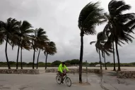 Obama declaró la emergencia en Florida por la llegada del huracán Matthew