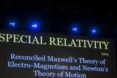 “Cada vez que usan Google Maps verifican la teoría de Einstein”