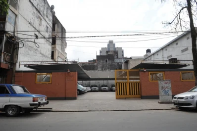 Objetan el alquiler de 23 cocheras para un ministerio