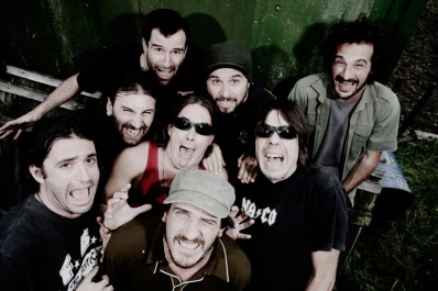 La Vela Puerca retrocede 20 años en casi dos horas de show