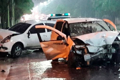 Dos autos participaron de un choque en Mate de Luna y Sargento Cabral