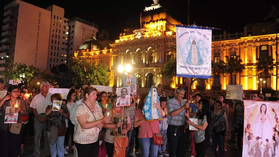 La familia del cura Viroche convoca a una marcha en plaza Independencia