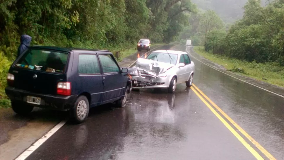 Dos mujeres resultaron heridas en un choque camino a los valles