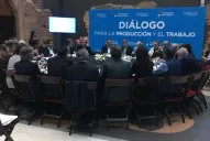 Mesa de diálogo: qué pide la CGT, qué quieren los empresarios, qué ofrece el Gobierno