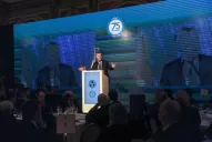 Macri pidió a los empresarios “romperse el traste” para crecer