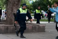 Video: así fue la batalla campal entre estudiantes que se produjo en pleno centro