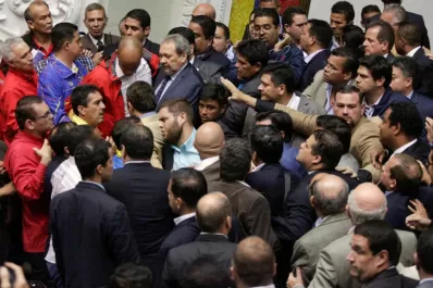 El Congreso inicia el juicio político a Maduro y este denuncia un “golpe parlamentario”