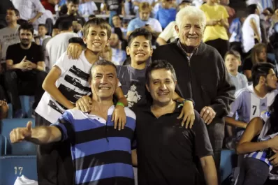 Por los nietos volvió a la cancha
