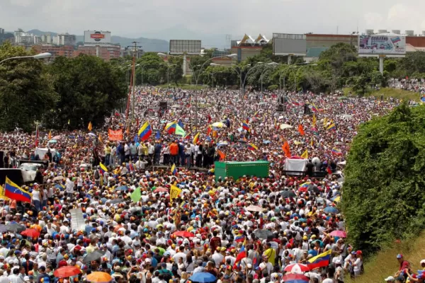 La oposición a Maduro “tomó” Venezuela