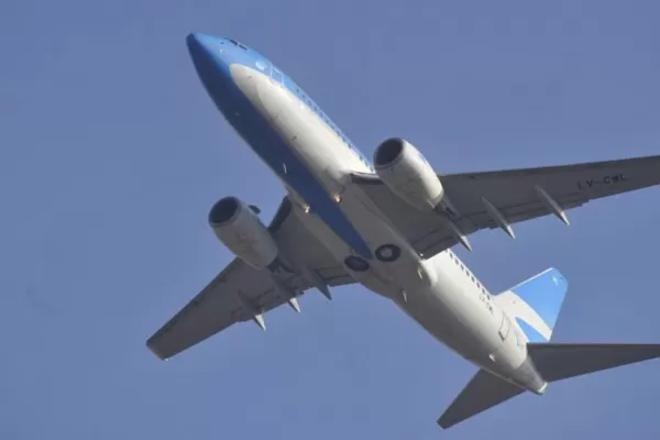 Los pilotos declararon el estado de alerta y crecen las posibilidades de un paro