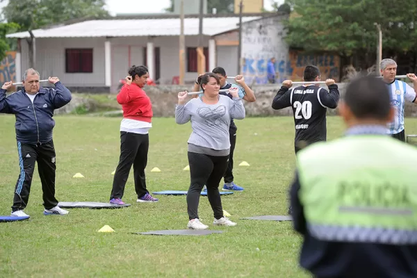Video: así es el entrenamiento para que los policías adelgacen