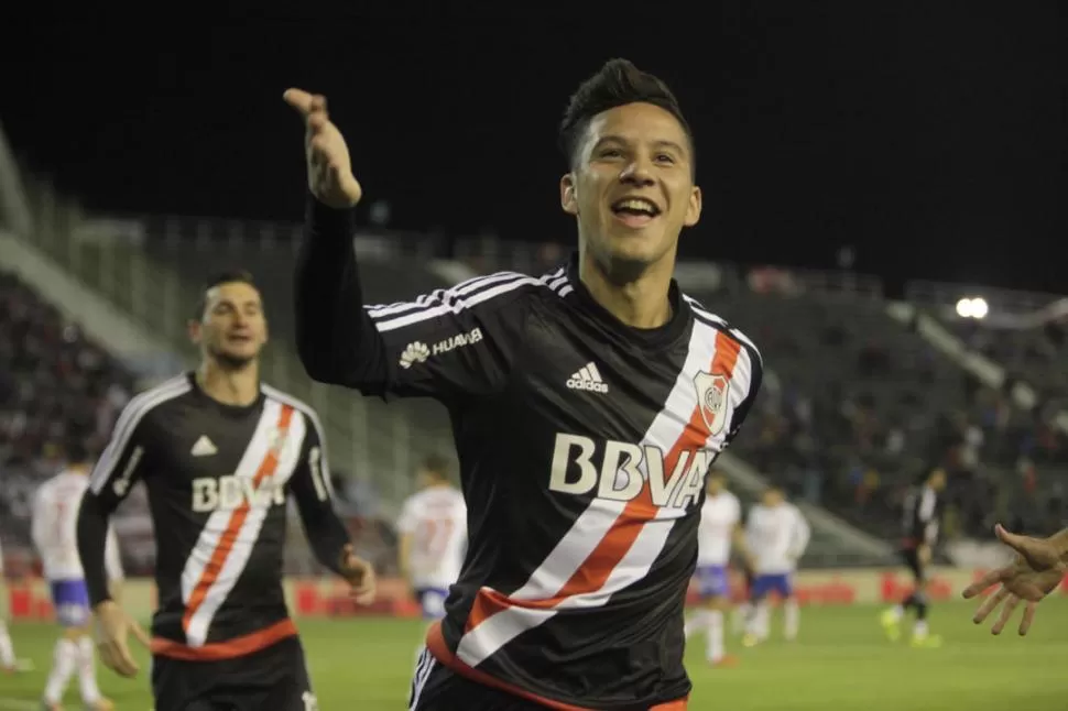 FESTEJO “MILLONARIO”. Driussi, el jugador más desequilibrante de River, abrió el marcador en el triunfo frente al “Tatengue”. telam