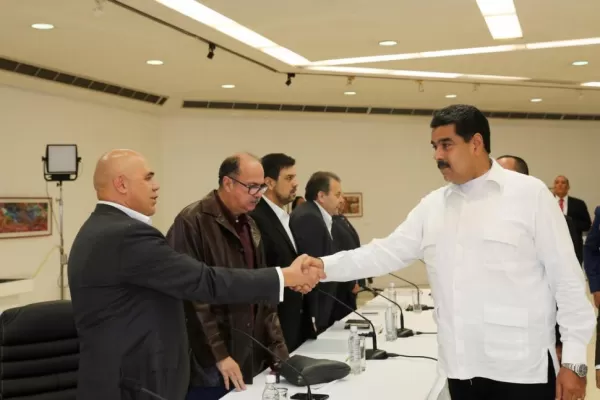 Los opositores a Maduro fijan condiciones