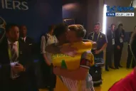 Messi, Neymar y Dani Alves: abrazos de ex compañeros