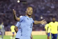 Uruguay consiguió un triunfo para mirar más de cerca a Rusia 2018