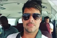 Ricky Martin revolucionó las redes con su diminuto traje de baño