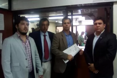 Aguirre acusa al intendente de presionar al Concejo