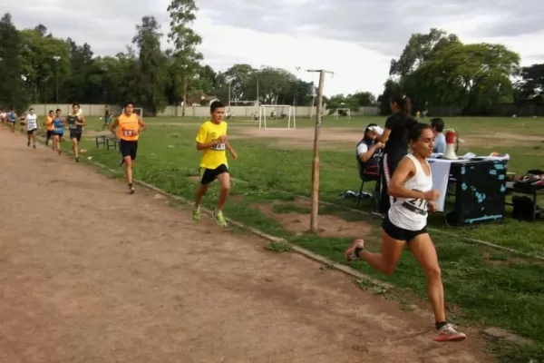 Ovejero “vuela” cada vez que sale a la pista