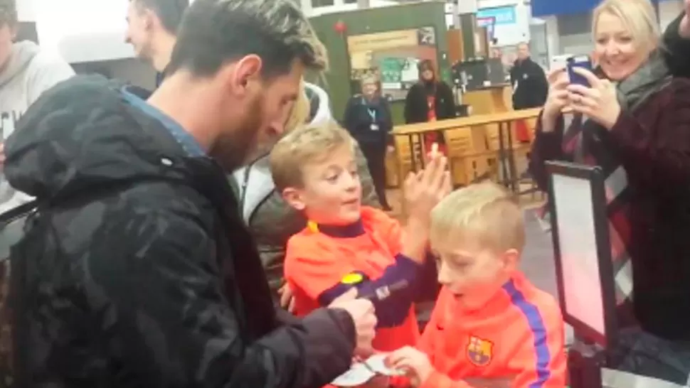 Video: la emoción de dos niños al conocer a Messi