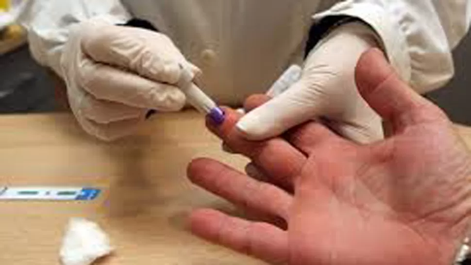 Cómo hacerse el test de VIH: lleva sólo 30 minutos, es confidencial y gratuito