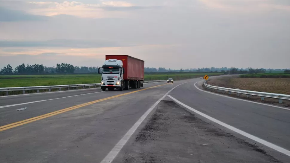 El consumo de asfalto marcó un nuevo récord mensual: 49.000 toneladas