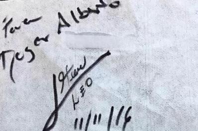 Mirá el autógrafo que Messi había dejado en el avión que se estrelló en la tragedia de Chapecoense