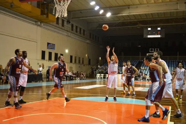 Unión, el próximo rival de Mitre, sacó chapa en Salta