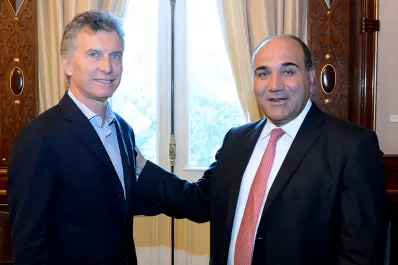 Enojo en el Gobierno nacional con Manzur y otros cinco gobernadores por la reforma de Ganancias