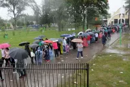 La Reducción: la lluvia acobardó a muchos fieles, pero no logró apagar la devoción a la Virgen