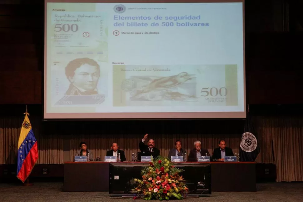 CONTRA LA INFLACIÓN. El gobierno de Maduro presentó los nuevos billetes. reuters