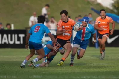 De la mano a cuartos