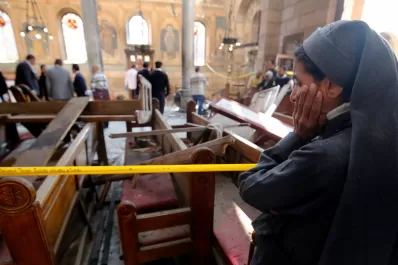 Una bomba frente a una Catedral dejó 25 muertos en El Cairo