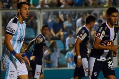 Con Lavallén en los palcos, Atlético volvió a ganar en el Monumental