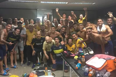 Boca también celebró el triunfo en el vestuario