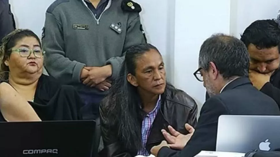 EN EL BANCO. Milagro Sala presencia el juicio en su contra acusada de instigación a la violencia.
