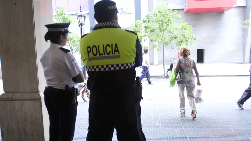 Más de 200 esquinas cuentan con presencia policial por el operativo Felices fiestas