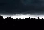 Tucumán en alerta meteorológica: la lluvia llegó a la capital