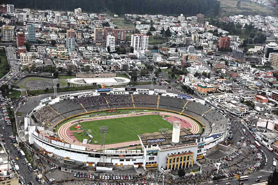 SU CASA. El Nacional juega como local en el estadio Atahualpa de Quito, que tiene capacidad para 38.500 personas.