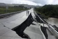 Un fuerte sismo de 7,6 grados sacudió el sur de Chile