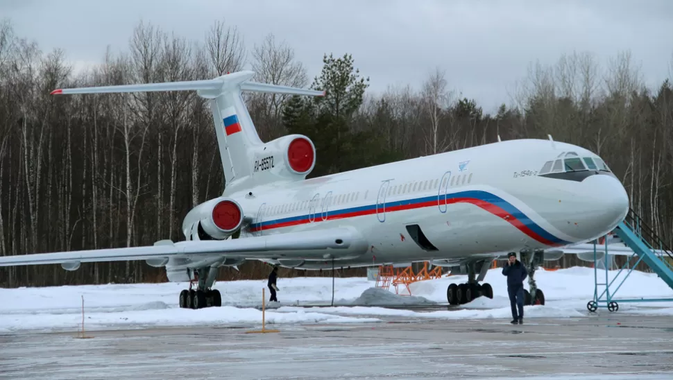 INVESTIGAN LA CAUSA. El Tupolev Tu-154 se precipitó a tierra al frente de la ciudad de Sochi. ARCHIVO REUTERS