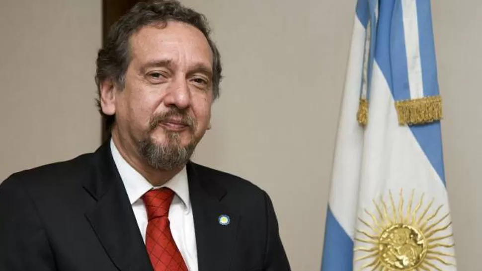 LINO BARAÑAO. Ministro de Ciencia y Tecnología. ARCHIVO