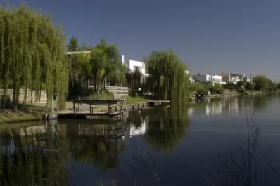Una de las casas asaltadas en Nordelta es de Ramón Díaz