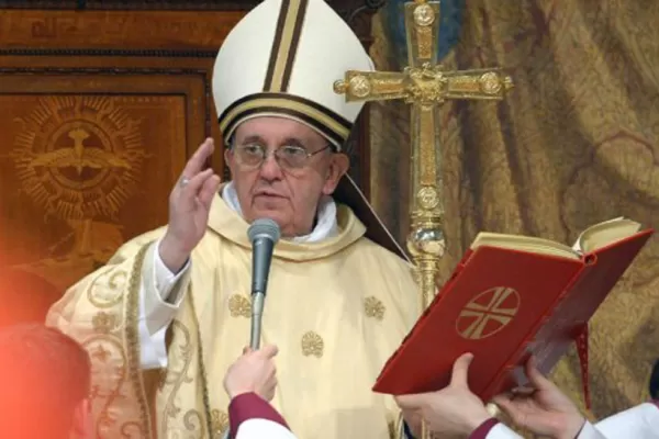 El papa Francisco prohibió su rostro en un bono contribución durante el Congreso Eucarístico que se hizo en Tucumán