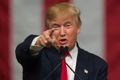 Donald  Trump saludó a sus enemigos por Año Nuevo