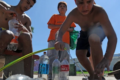 Las Talitas: 30 manzanas están sin agua