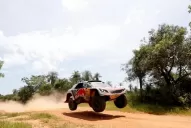 Sebastien Loeb ganó la segunda etapa del Dakar y es líder en la general