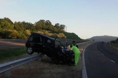 Cuatro jóvenes resultaron heridos tras un choque en la autopista a El Cadillal