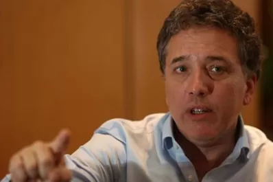 Dujovne promete encarar una reforma tributaria integral